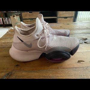 Women’s Nike Air Zoom Superrep, size 9, The color is called Barely Rose